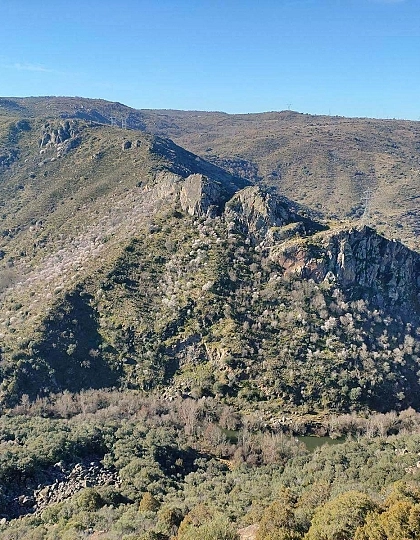 Hiking Trail to Buraco del Diablo