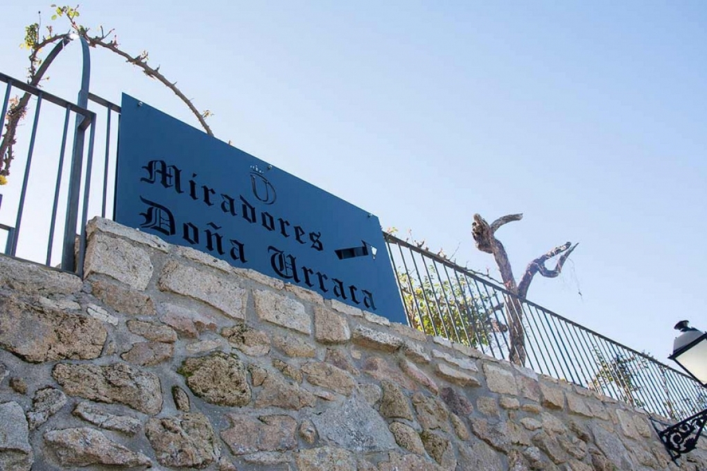 Weekend on half board + visit Winery.