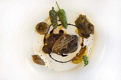 Solomillo de ternera sayaguesa a la plancha con medallón de foie y boletus