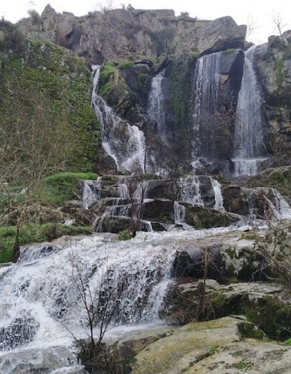 Cascada de Abelón: descubre cómo llegar y consejos para la ruta.