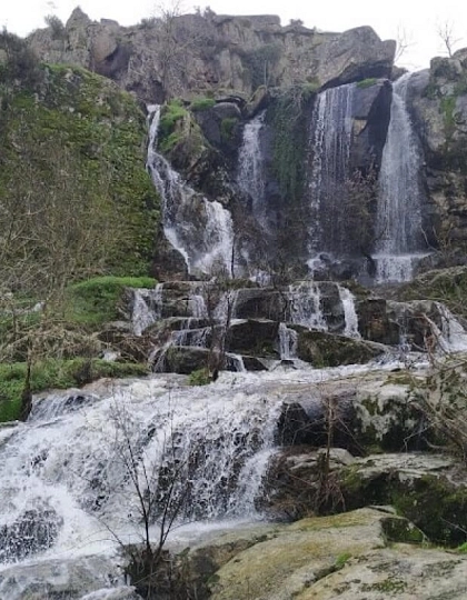 Cascade d’Abelón : Découvrez comment y accéder et conseils pour le sentier Cascade d’Abelón : Découvrez comment y accéder et conseils pour le sentier