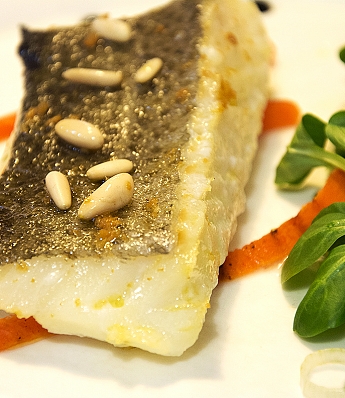 LOMO DE BACALAO ASADO A LA FRONTERA