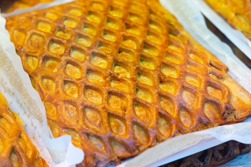 Hornazo relleno de chorizo, tiacutepico en la gastronomiacutea de los Arribes del Duero