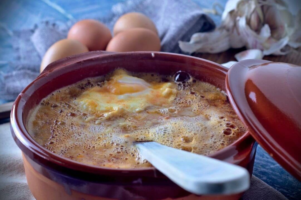 Garlic soup in the Fermoselle style