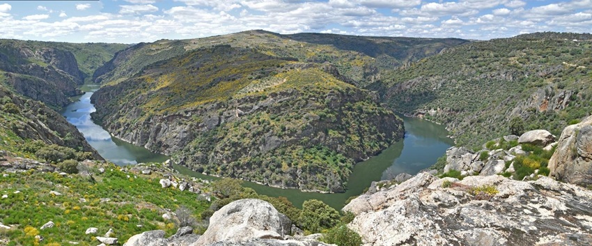 Belveacutedegravere du Gran Meandro del Duero