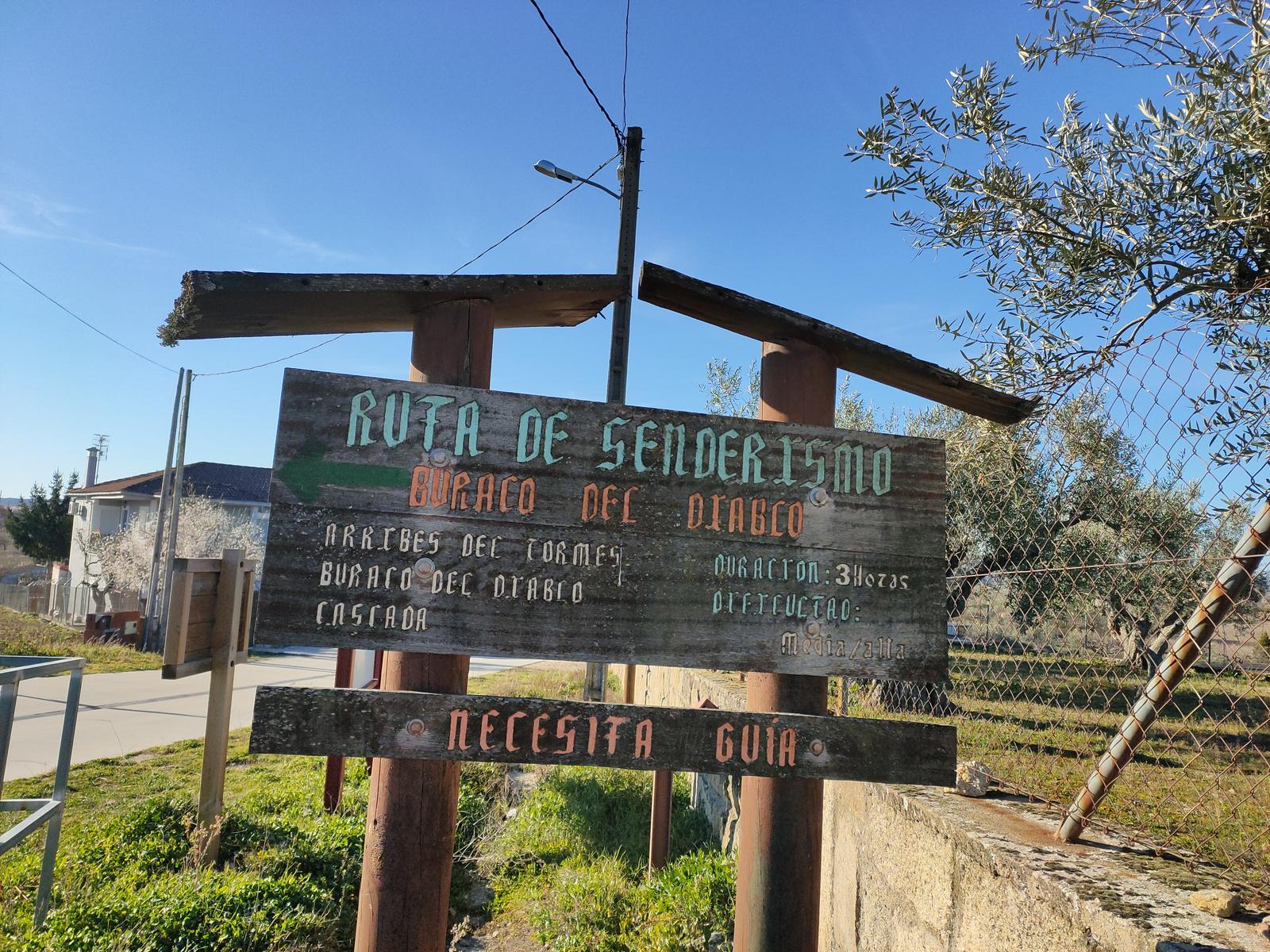 Sentildeal de inicio de la ruta del Buraco del Diablo